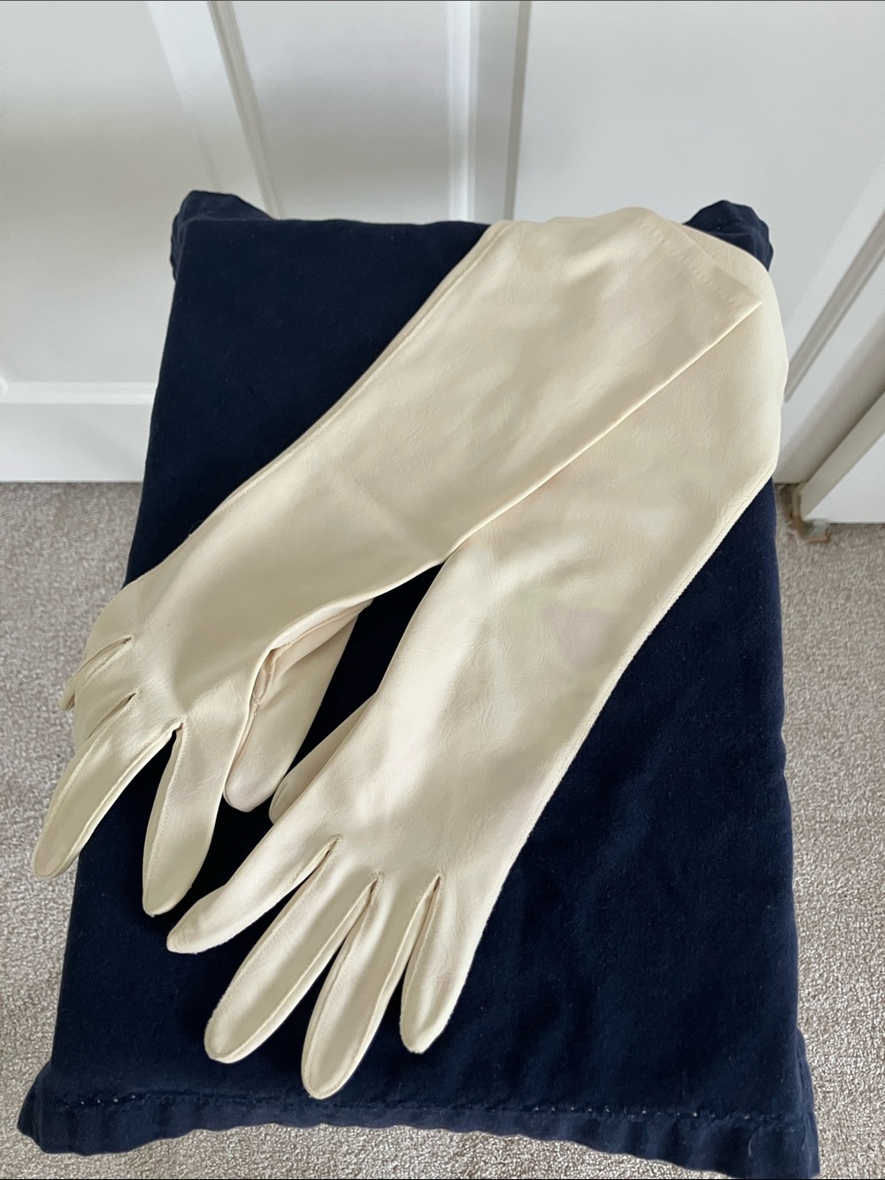 Women's Long Cream Leather Gloves